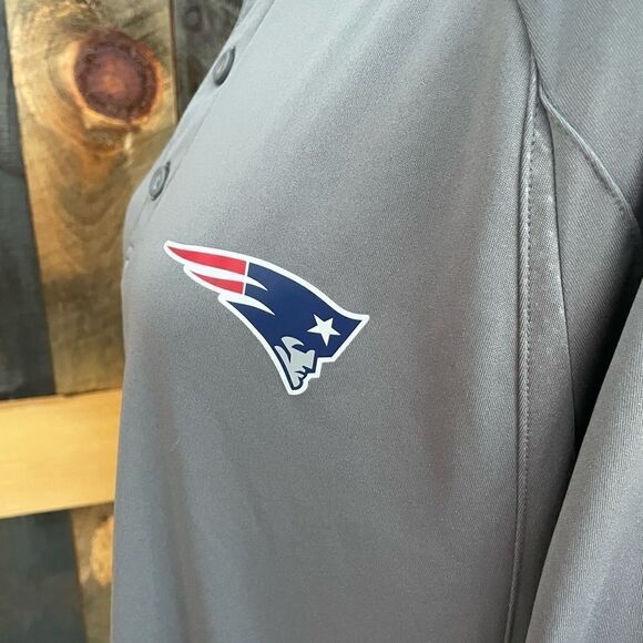 MAJESTIC  Cool Base Patriots gray with white trim polo shirt, size L - Picture 10 of 10